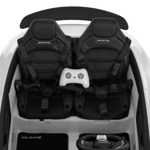 Машина дитяча M 6313(MP4)EBLR-1(24V), бiла